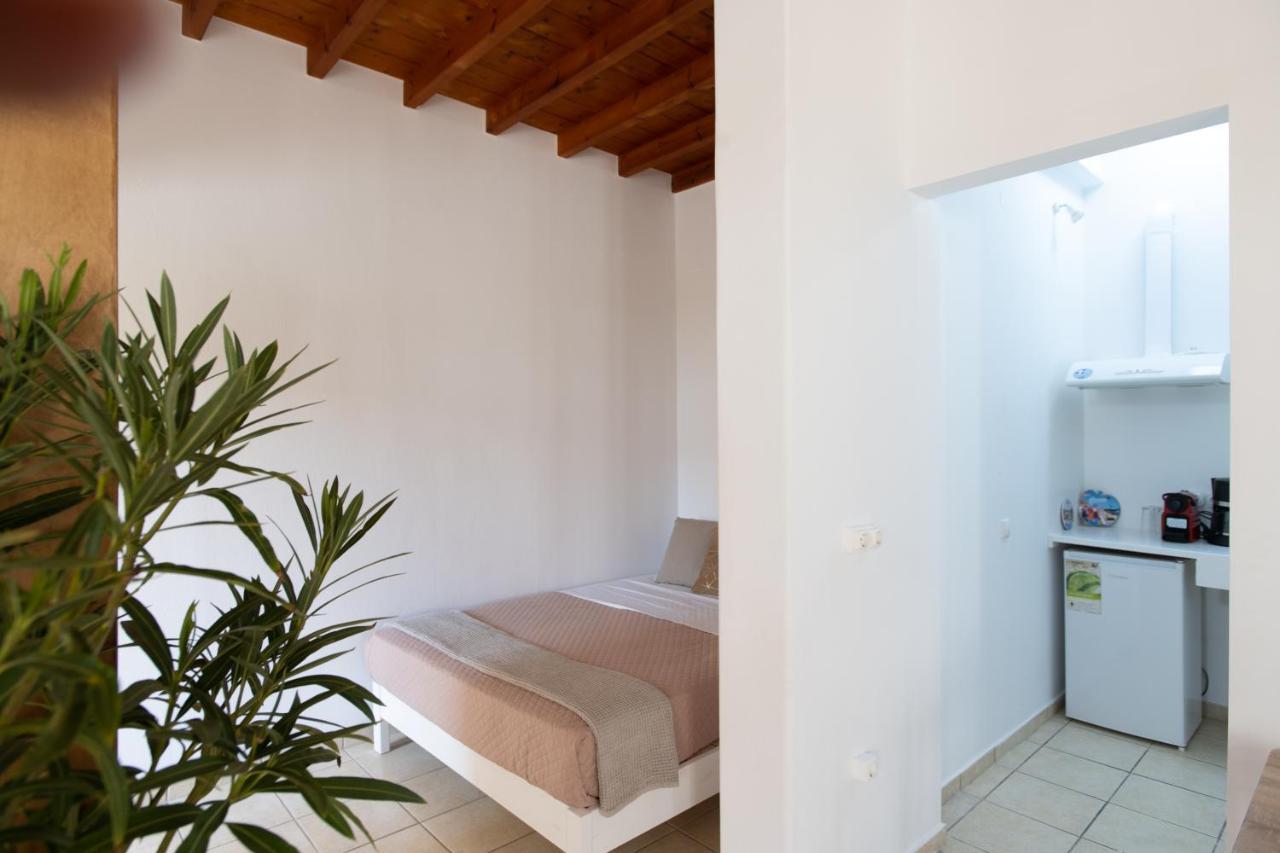 Dimelal Mykonos Town Apartments Bagian luar foto
